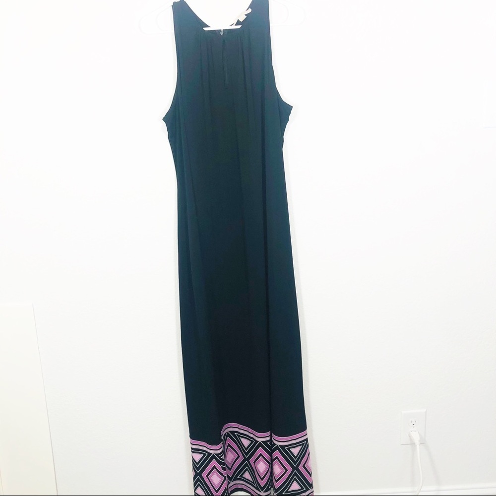 🔥Michael Kors black sleeveless maxi dress with bold geometric hem